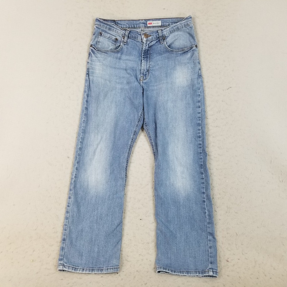 Wrangler Jeans Mens 32x30 Light Wash Relaxed Boot Cut Premium Quality Denim